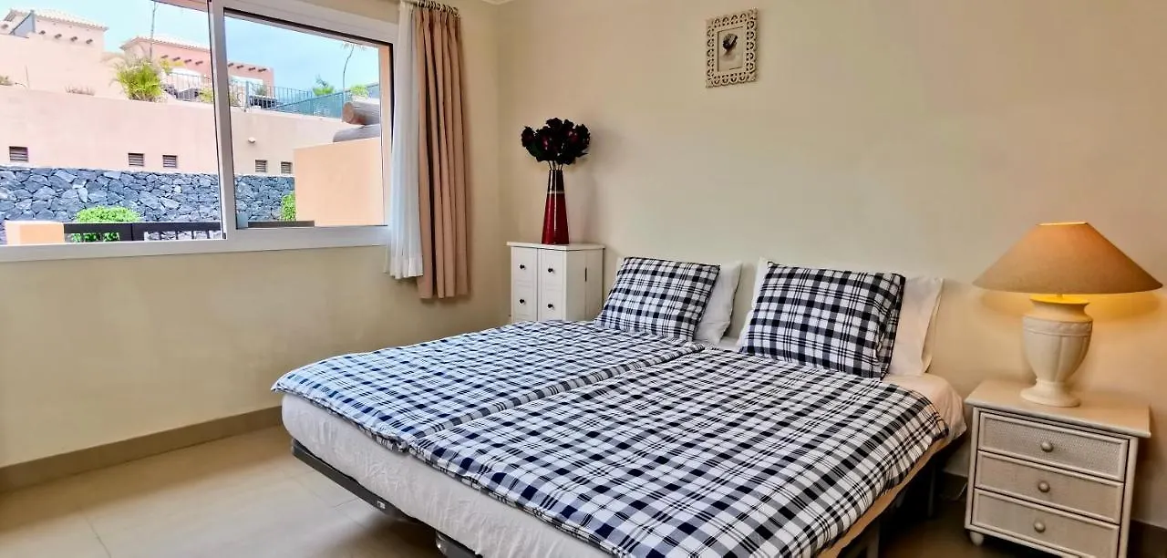 Villa Mit Meerblick Und Pool Direkt Am Golfplatz Von Adeje Costa Adeje  0*, Costa Adeje (Tenerife)
